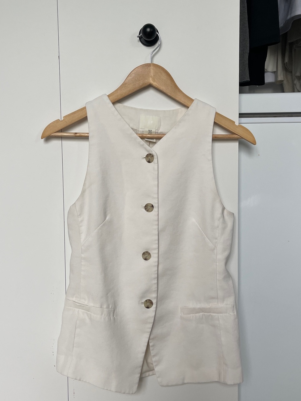 H&M Cream Sleeveless Button-Front Vest